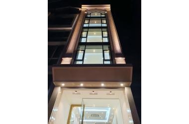 Bán Khách sạn mặt phố Đình Thôn 73m2 x 11 tầng mt 5m 24 tỷ Từ Liêm thang máy gara ô tô kd sầm uất